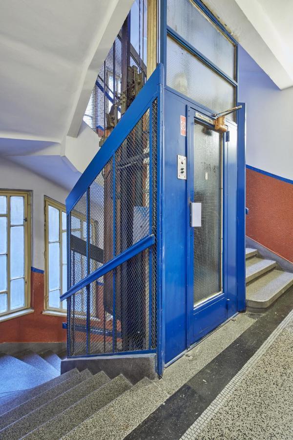 Minimalist Apartment On Wenceslas Square By Prague Days Bagian luar foto