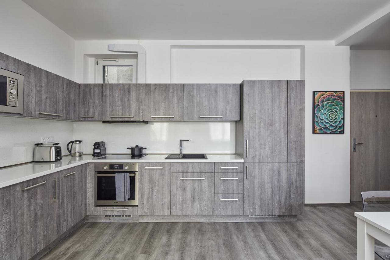 Minimalist Apartment On Wenceslas Square By Prague Days Bagian luar foto